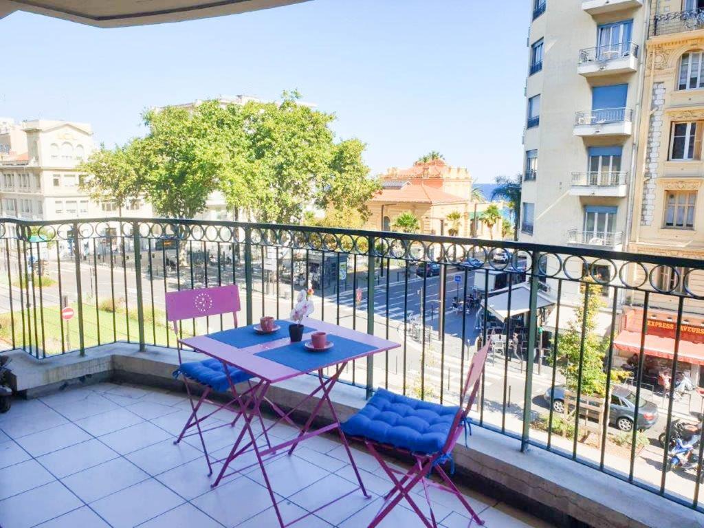 Les Domes, Piscine Apartament